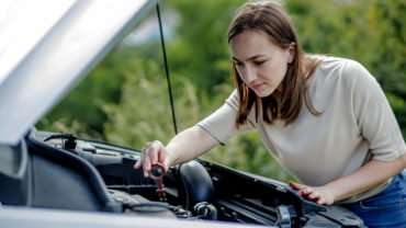 Your 3 Minute Self Service Car Check: What You Should Be Doing but Probably Aren’t