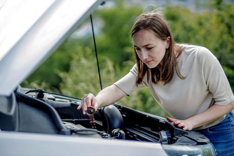 Your 3 Minute Self Service Car Check: What You Should Be Doing but Probably Aren’t